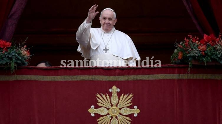 En su mensaje navideño, el Papa llamó a 