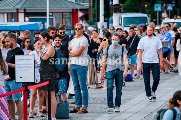 El 83,8% de los suecos mayores de 12 años han recibido la pauta completa de la vacuna, y el 53,1% de los mayores de edad, la dosis de refuerzo.