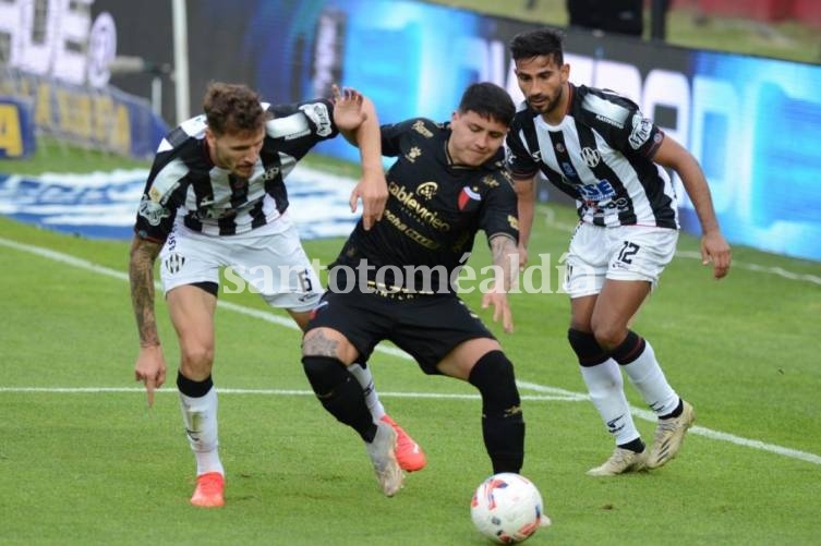 Colón visita a Central Córdoba en el Madre de Ciudades