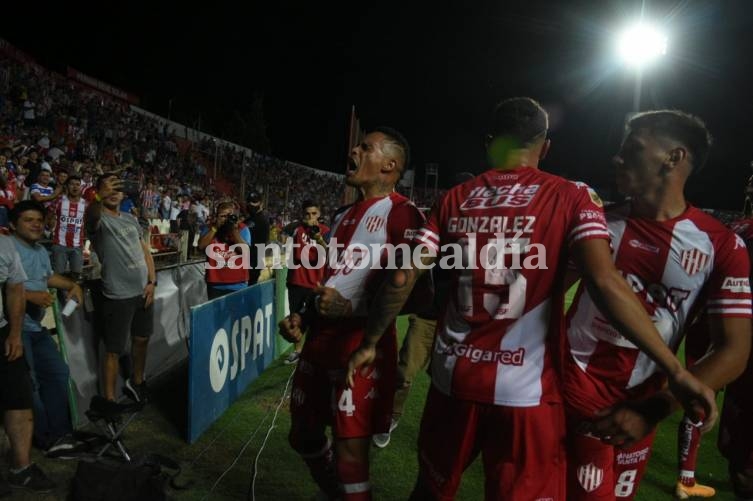 Unión le ganó a Atlético Tucumán en el 15 de Abril