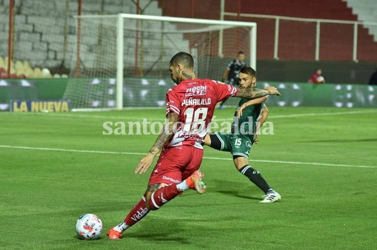 Unión quiere ser puntero y visita a Sarmiento