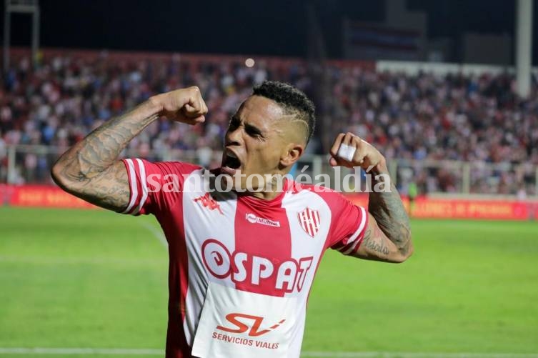 Unión logró un importante triunfo ante Plantense y es puntero