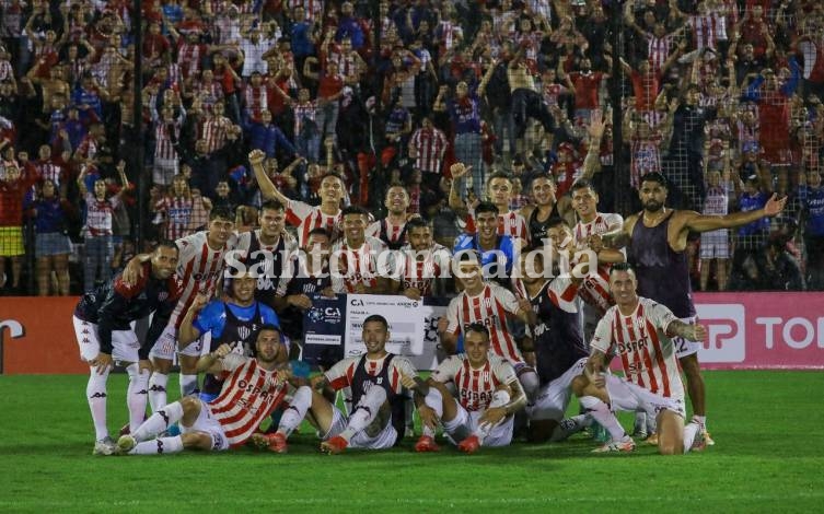 Unión sufrió pero le ganó por penales a Sportivo Las Parejas