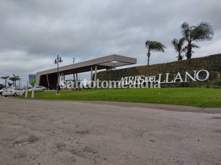 El ingreso a la vivienda se habría producido por una puerta corrediza que da a una galería.