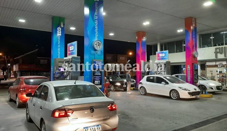 El Gobierno analiza aplicar el programa Precios Justos para los combustibles