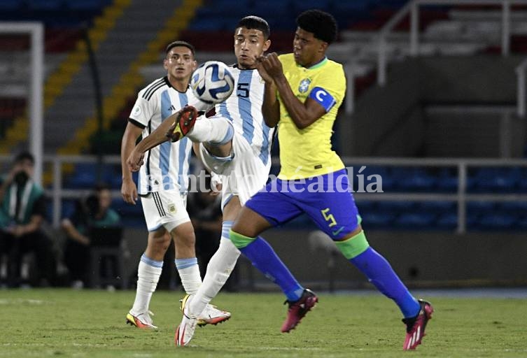 Sudamericano sub-20: Argentina perdió 3-1 contra Brasil y no tiene margen de error