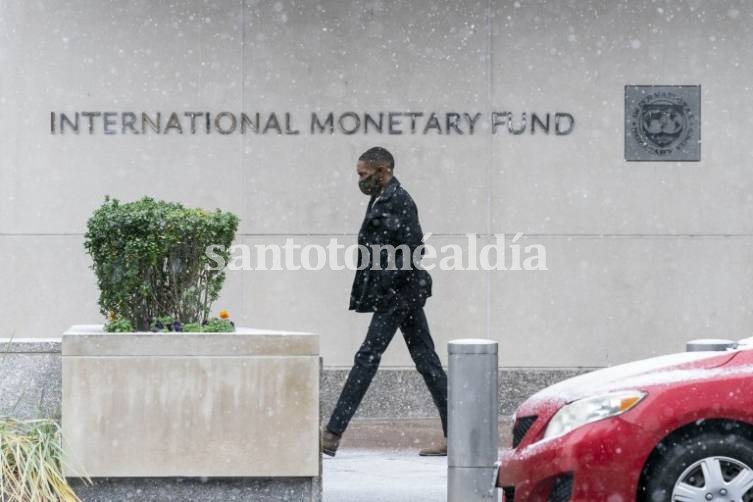 El FMI acordó con la Argentina para desembolsar 5.200 millones de dólares