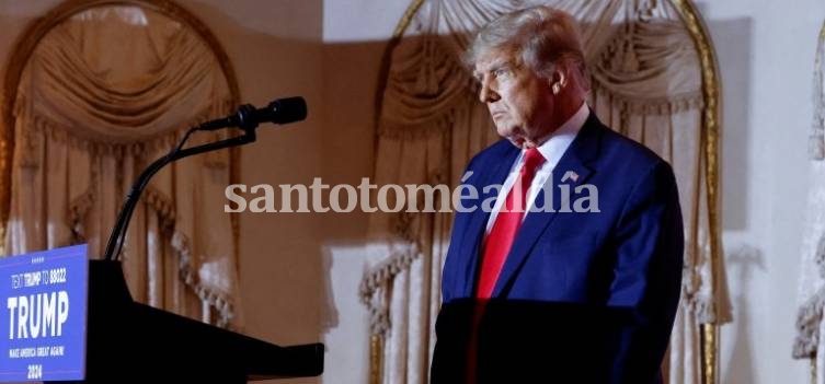 Imputaron a Donald Trump por haber sobornado a una actriz porno