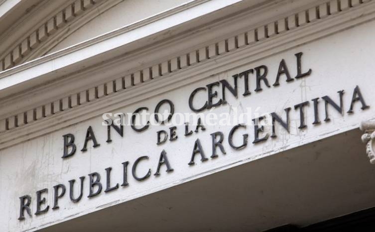 El Banco Central decidió mantener la tasa de interés elevada a pesar de la baja en la inflación
