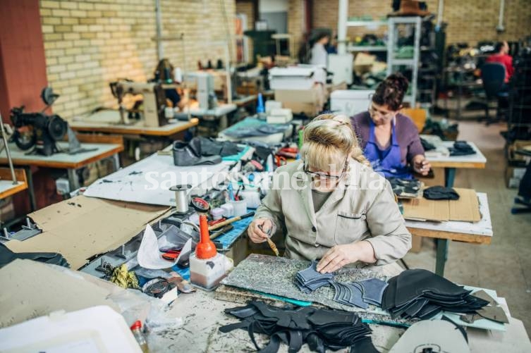 La industria pyme creció 0,4% interanual en abril y se desacelera