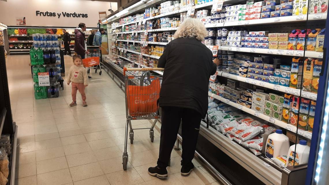 El INDEC dará a conocer la inflación de agosto, que sería la más alta en 21 años