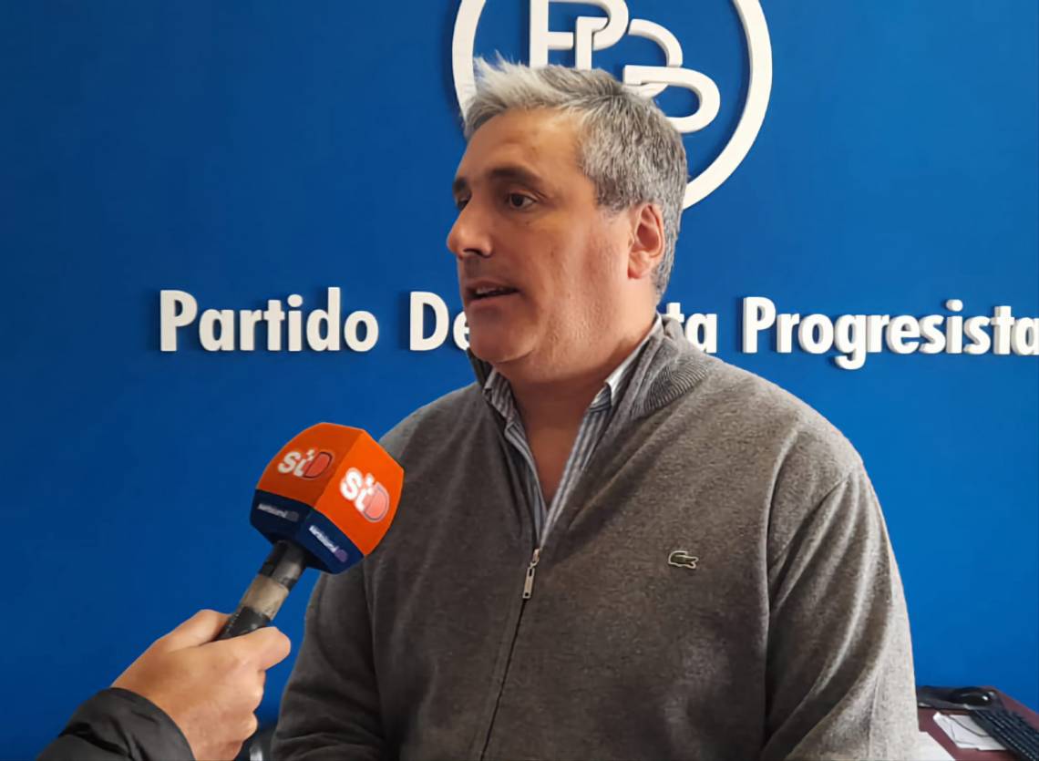 Rey Leyes: 