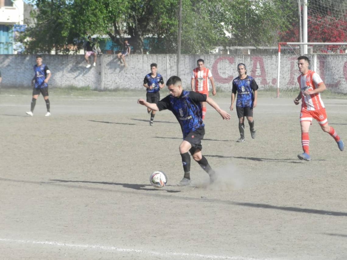 Academia Cabrera y Atenas buscarán mantenerse como protagonistas del torneo de Primera “B”.