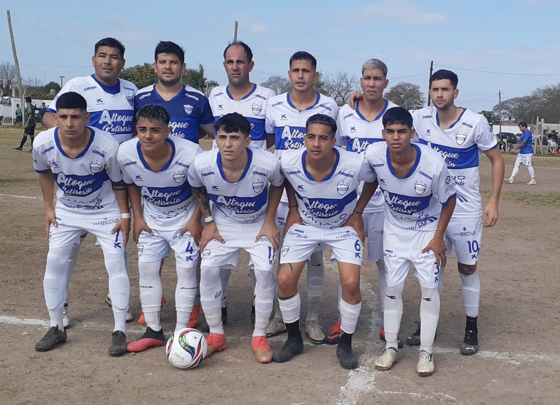 Atenas logró un triunfo clave para seguir dando pelea por el ascenso