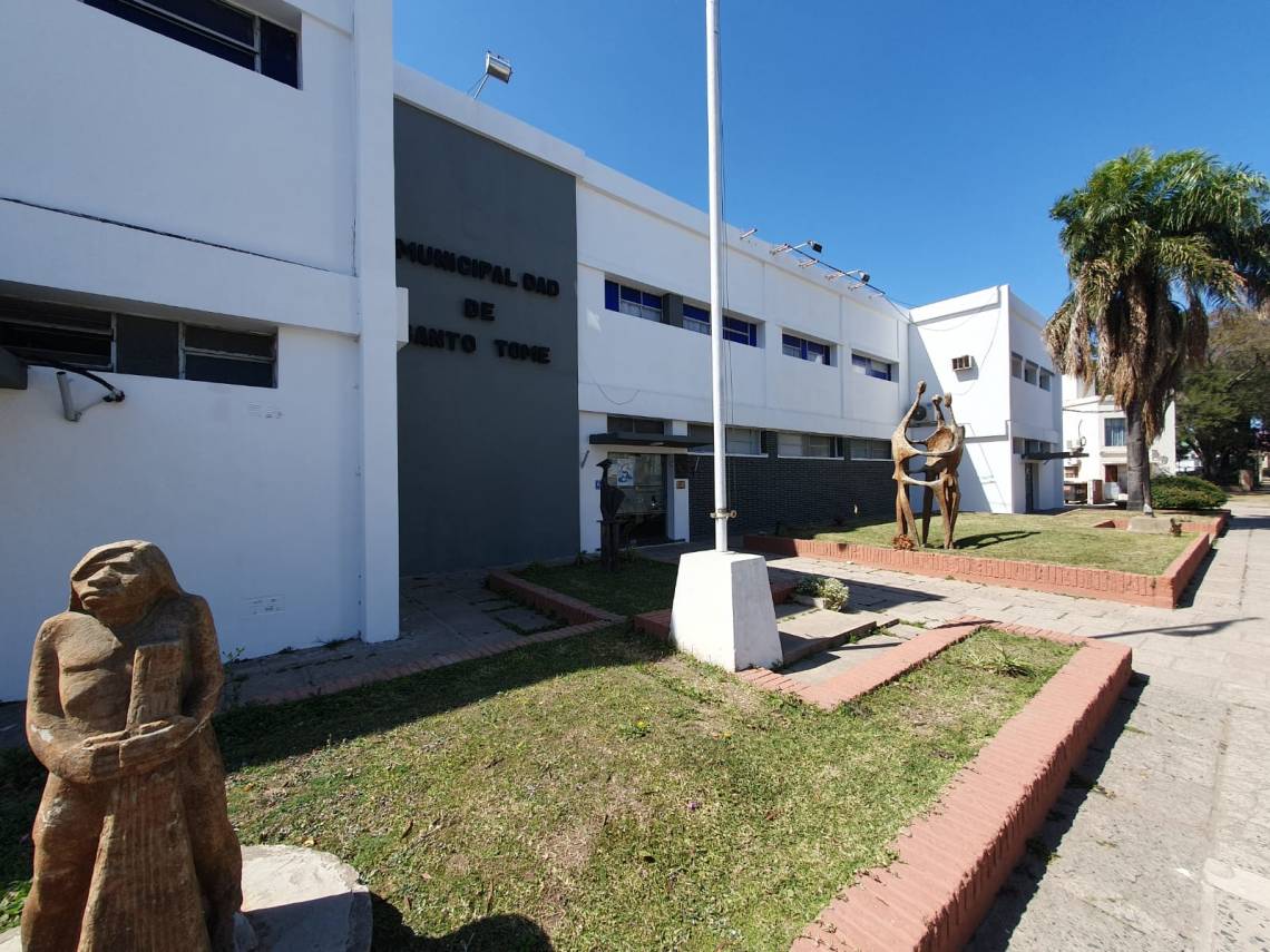 Los empleados municipales cobrarán sus haberes el 5 de octubre