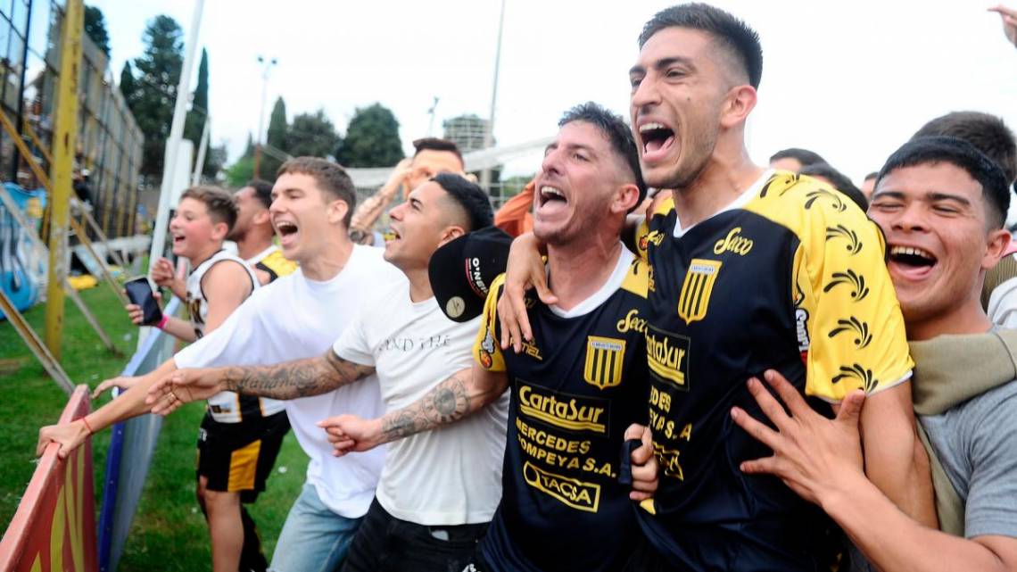 Almirante Brown define con Independiente Rivadavia el primer ascenso a la Liga Profesional