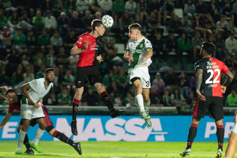 Colón sufrió una dura derrota y quedó solo en puesto se descenso