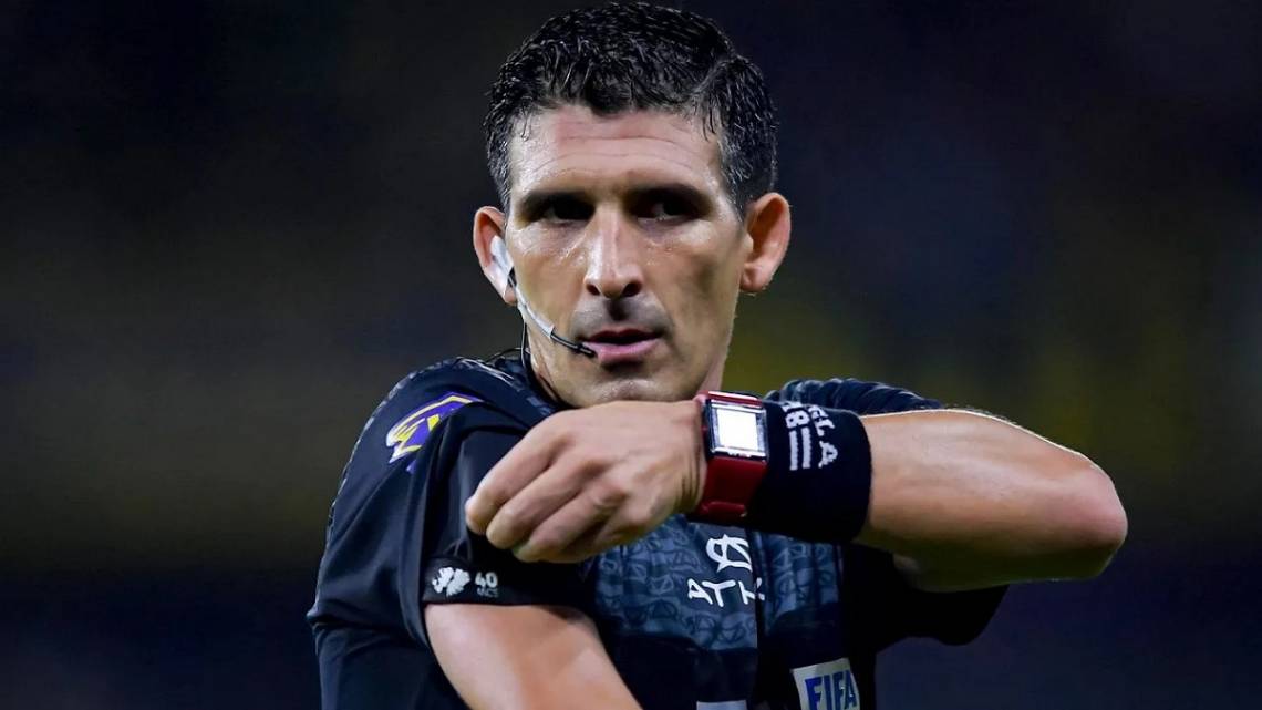 Andrés Merlos fue el árbitro designado para el desempate entre Colón y Gimnasia de La Plata que definirá el segundo descenso de la temporada.