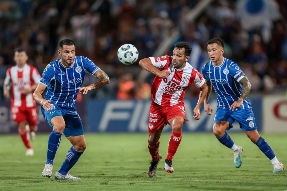 Unión sumó un punto en su visita a Godoy Cruz