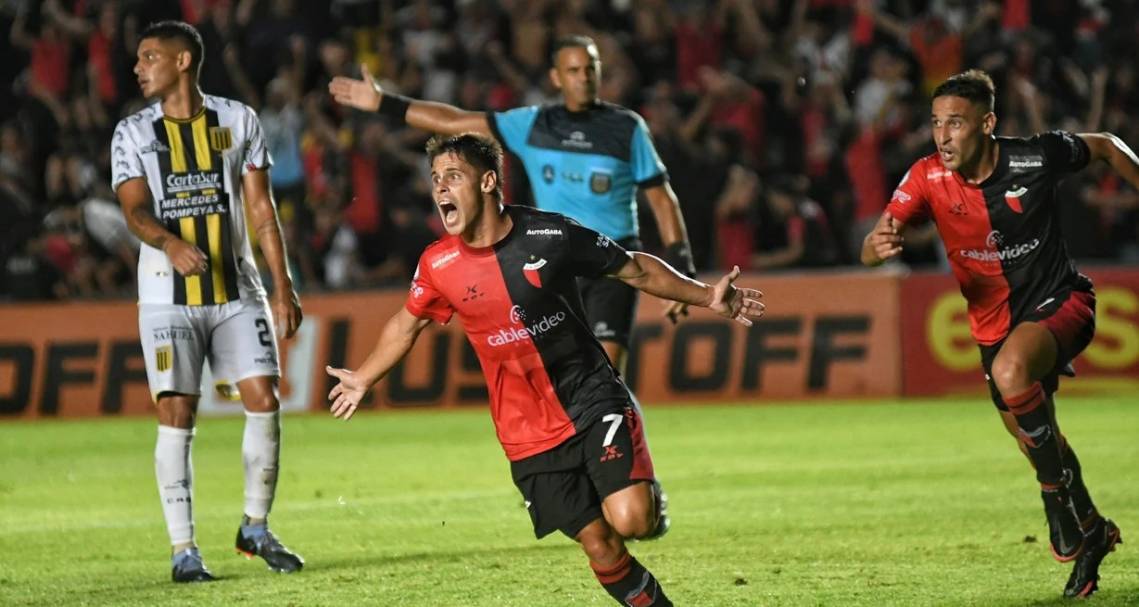 Colón le ganó a Almirante Brown y se mantiene en el segundo puesto de su zona