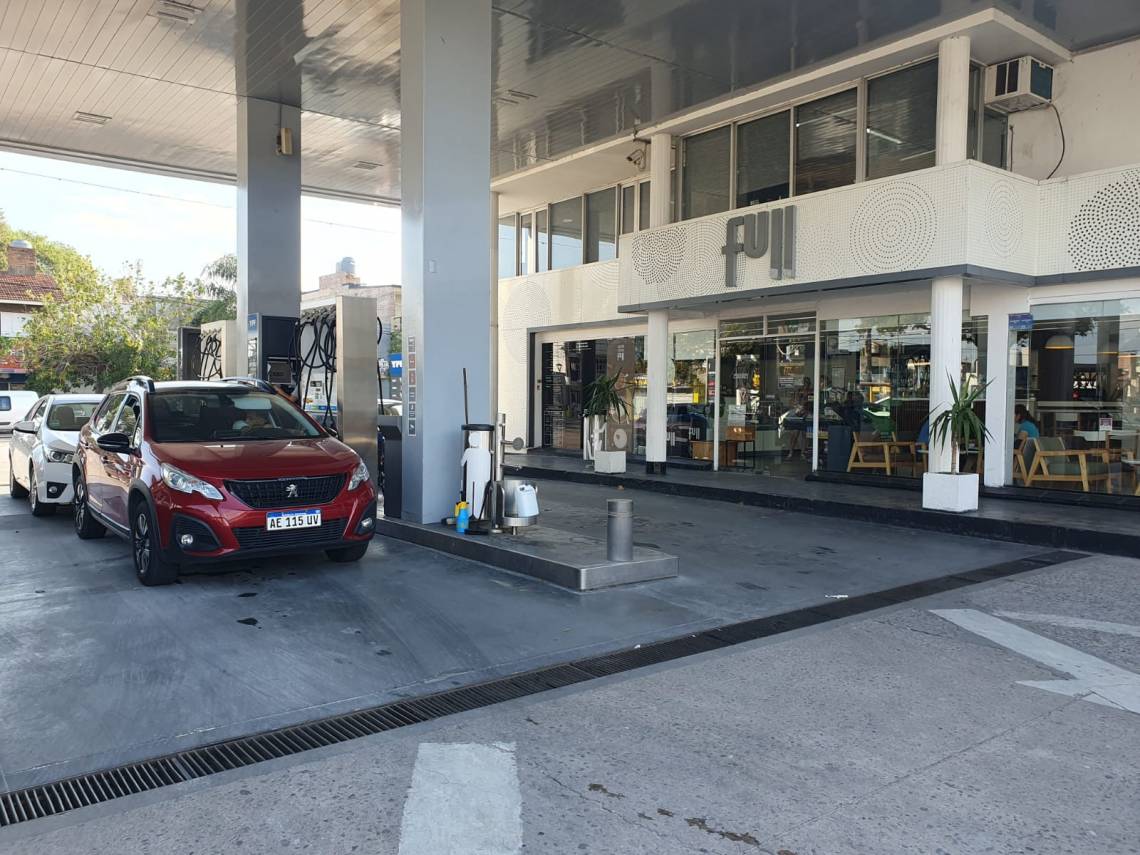 Por una amenaza telefónica, la estación YPF de nuestra ciudad cerró durante la noche 