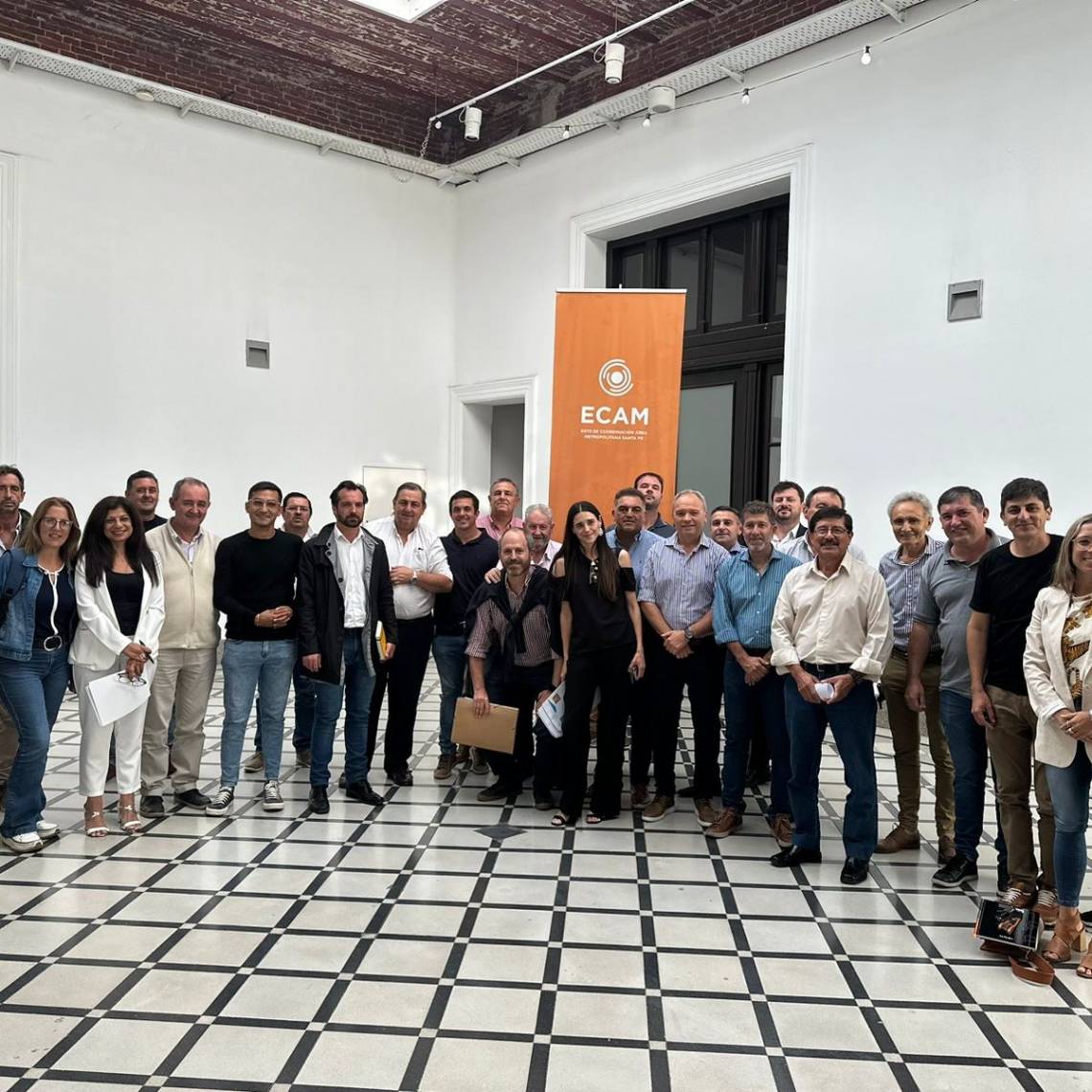 Indentedentes, presidentes comunales y demás integrantes del Ente de Coordinación del área metropolitana. (Foto:  ECAM)