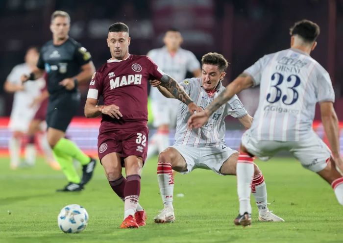 Lanús le empató a Unión en un partido que terminó con polémica por la Copa de la Liga