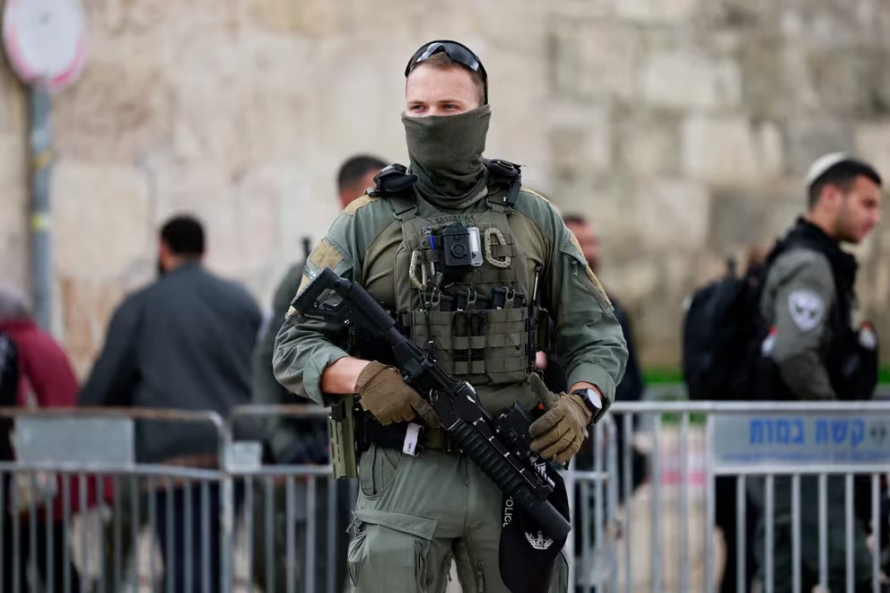 Cierre de escuelas, límites a reuniones y restricciones a las manifestaciones: Israel publicó una serie de medidas de prevención ante un posible ataque de Irán (Foto: REUTERS)