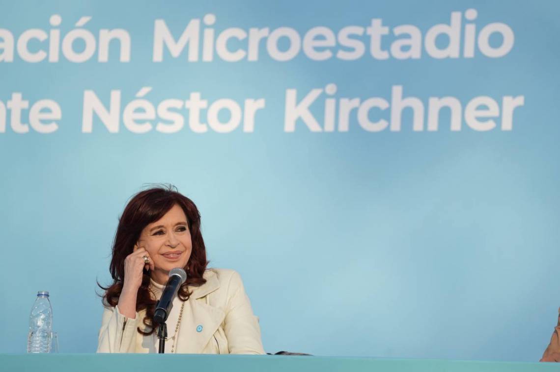 Cristina Kirchner cuestionó la Ley Bases y aseguró que faculta al presidente a dejar sin efecto 2.308 obras públicas