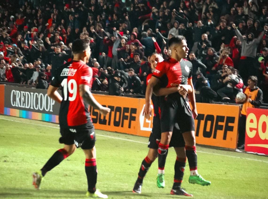 Colón afronta un partido clave ante Estudiantes de Río Cuarto