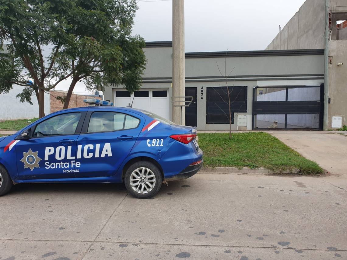 La vivienda donde ocurrió el hecho, en Alsina al 3800. (Foto: STD)