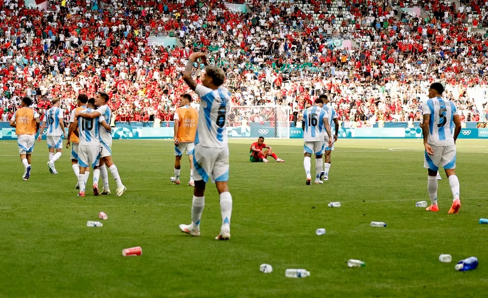 Tras el escándalo con la Selección Argentina en los Juegos Olímpicos 2024, la AFA pidió los puntos y decide FIFA