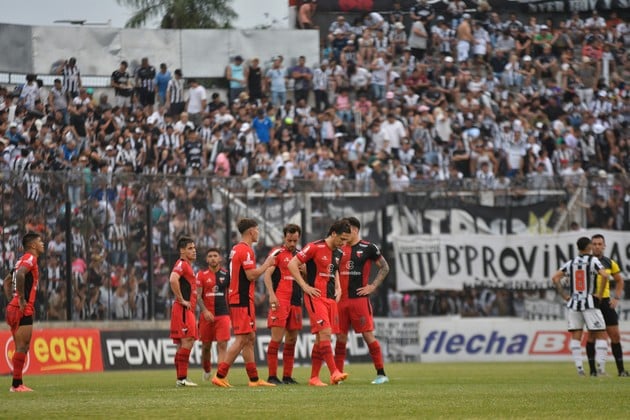 Colón, otra actuación decepcionante y un empate que no sirve para nada