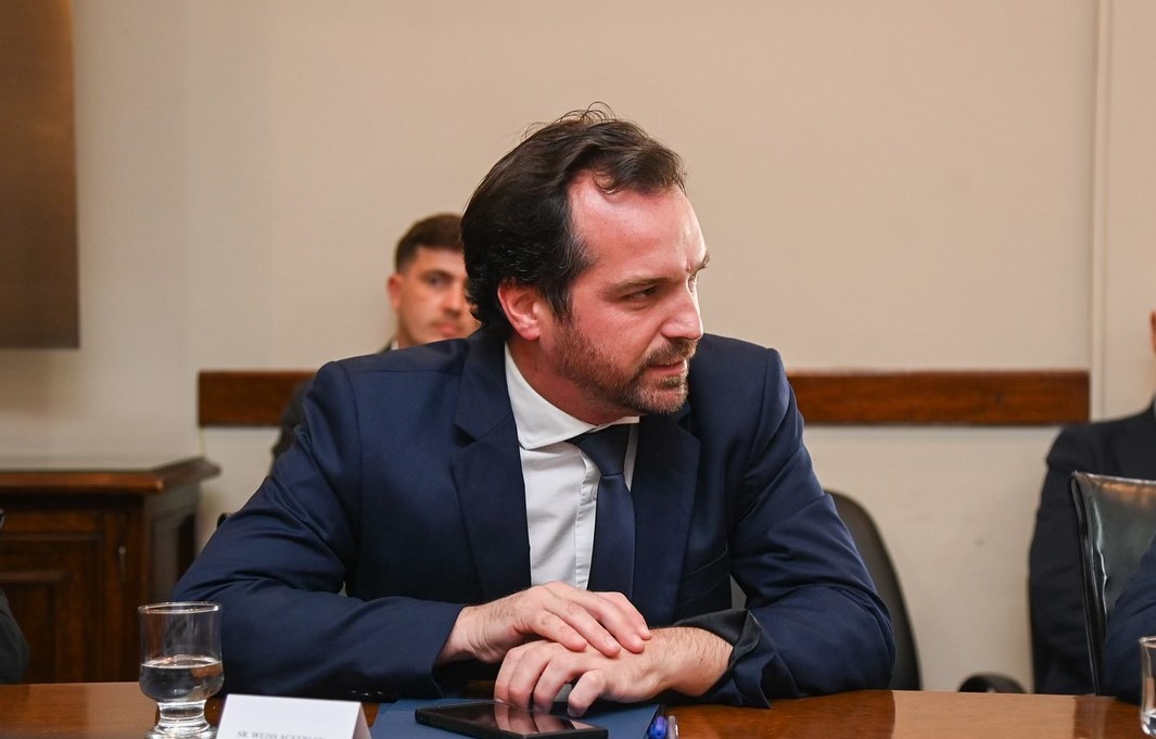 El intendente Weiss Ackerley negó acomodos y acusó a ASTEOM de lanzar falsas denuncias