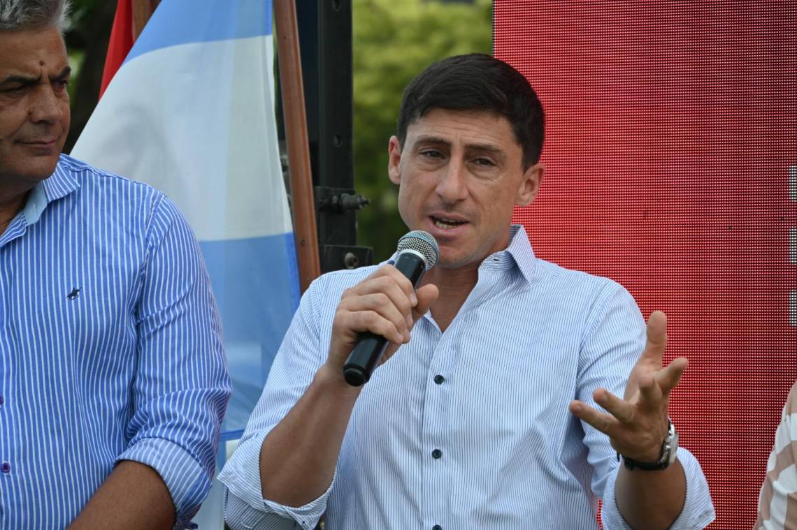 El senador por La Capital, Paco Garibaldi, celebró la reconstrucción del centro de salud en el barrio Las Vegas de Santo Tomé.