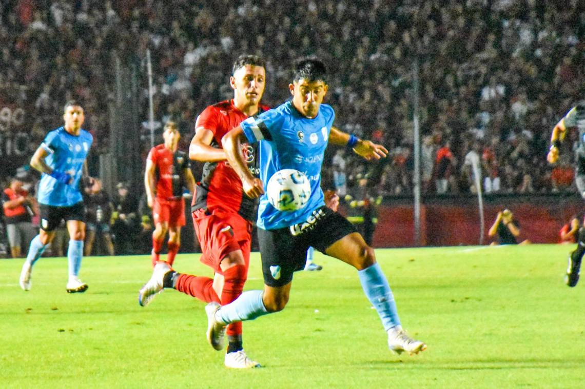 Colón no pudo con Temperley en su estreno en la Primera Nacional