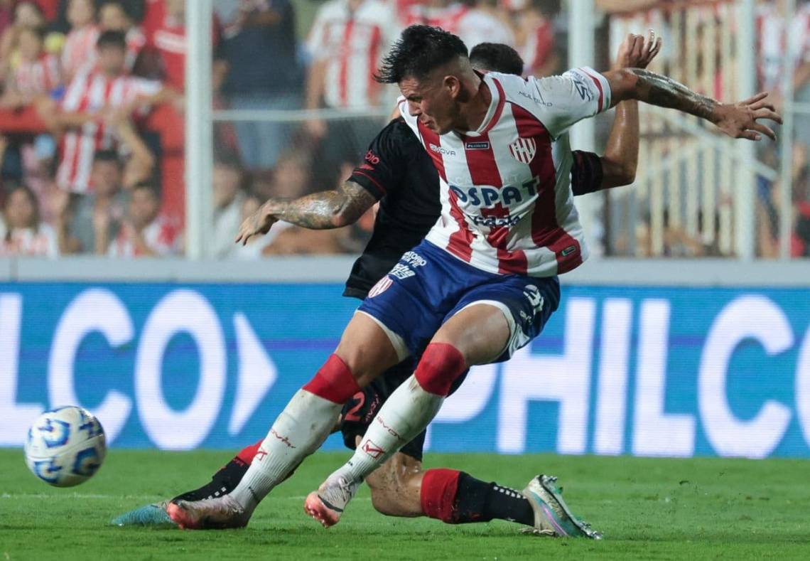 Unión igualó con Instituto y no levanta cabeza