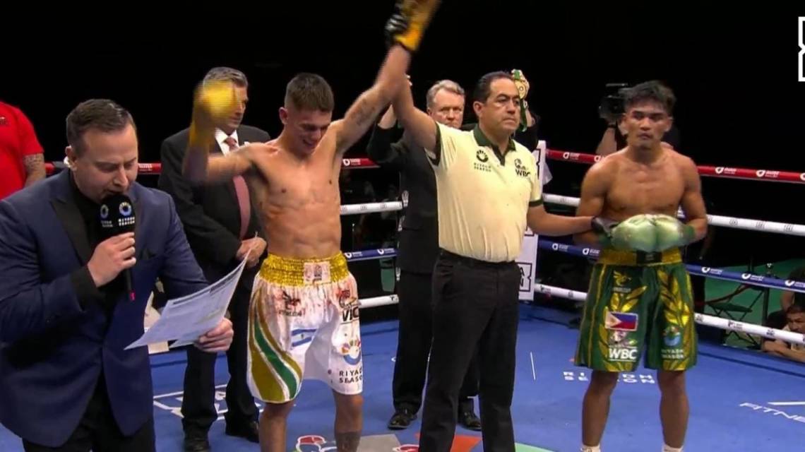 Alan Crenz debutó con un triunfo contundente en el WBC Grand Prix