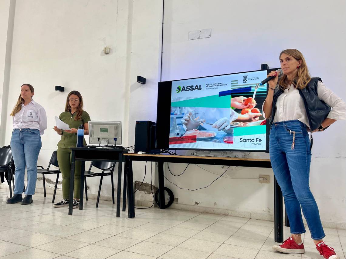 e realizó una nueva edición del curso para obtener el Carné de Manipulador de Alimentos. (Foto: MST)