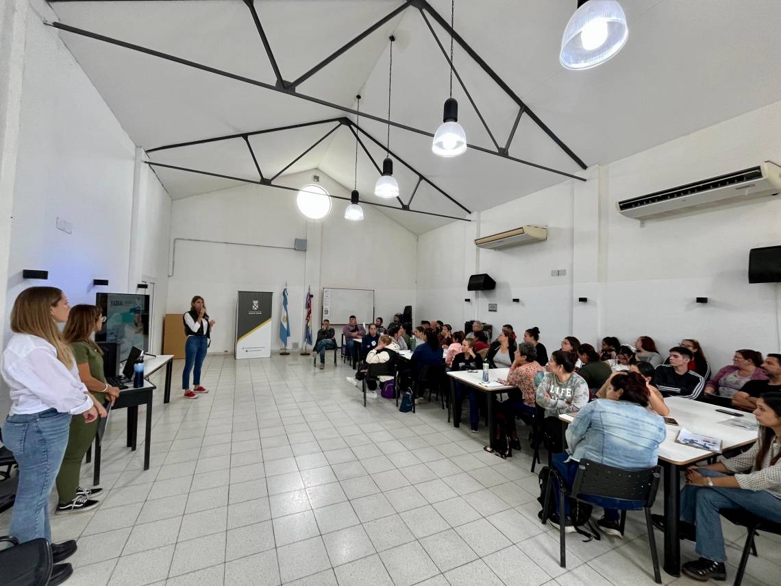 Se realizó una capacitación en Buenas Prácticas de Manipulación de Alimentos . (Foto: MST)