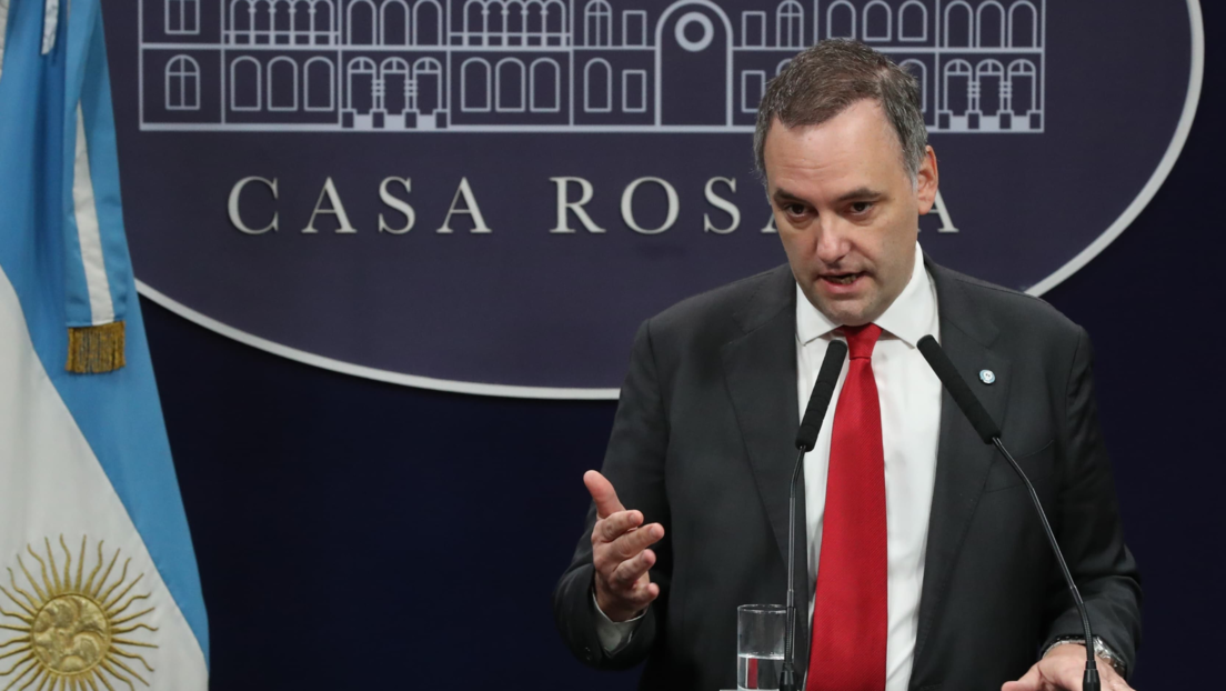 El Gobierno anunció una reforma migratoria: endurecimiento para obtener las residencias y expulsiones