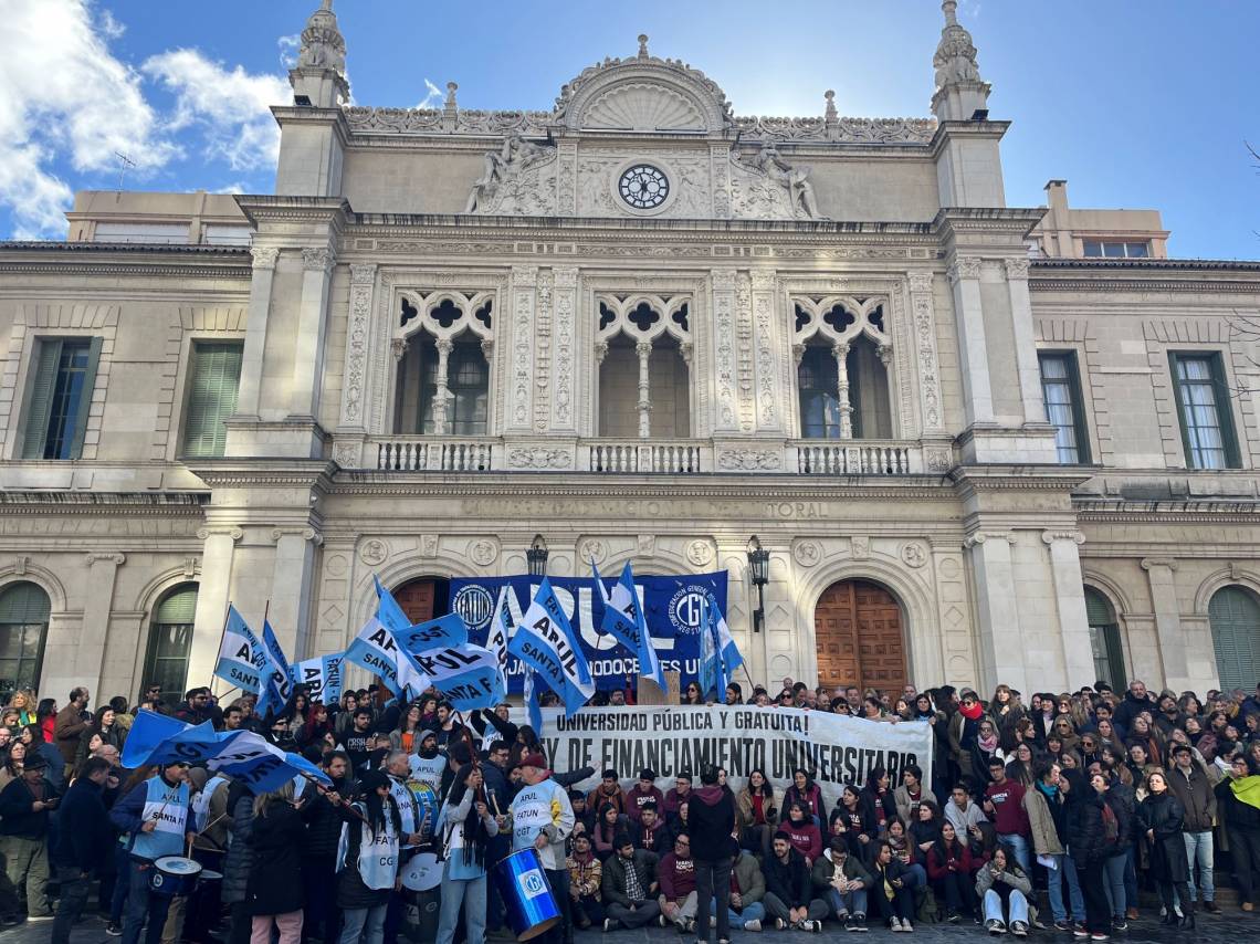 Presentaron en el Congreso un proyecto de Ley de Financiamiento Universitario
