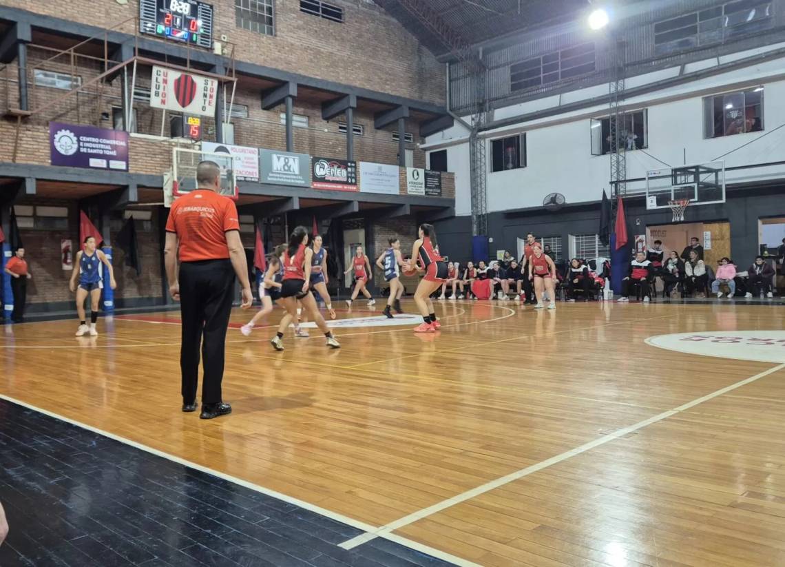 Básquet femenino: Unión Santo Tomé derrotó a Gimnasia en el primer partido de la serie final