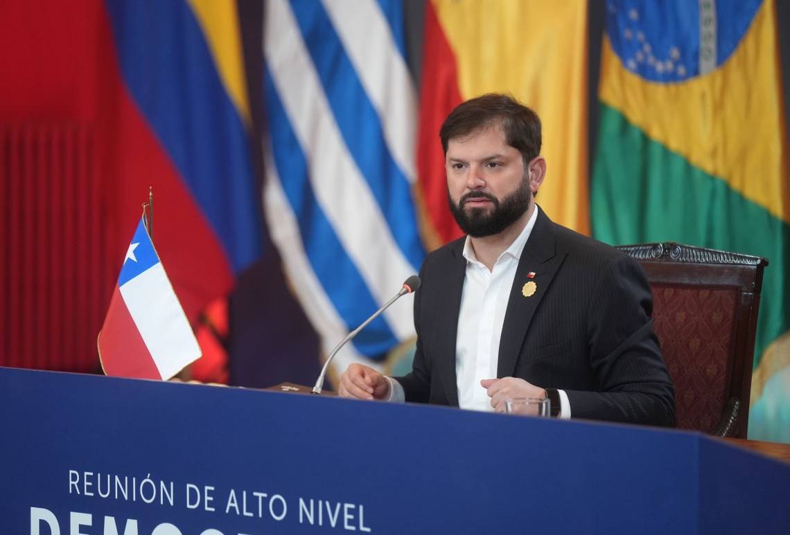 “La democracia está amenazada”: la advertencia de Boric en una cumbre de mandatarios de izquierda