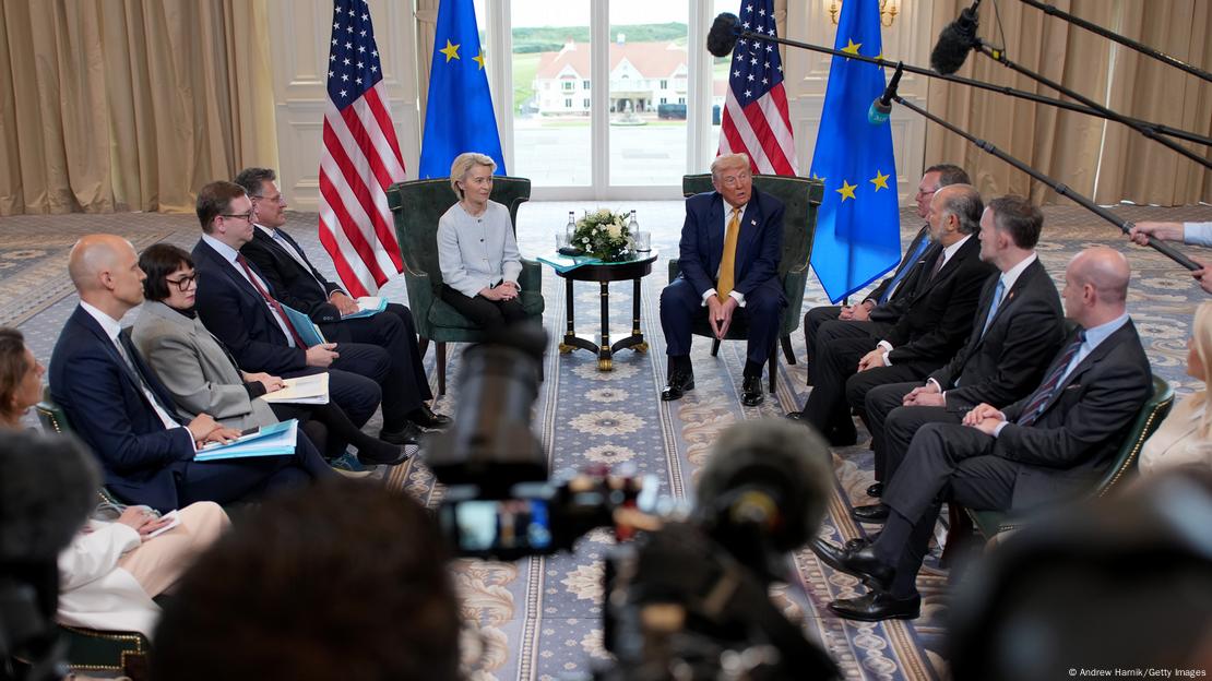 Estados Unidos y la UE cierran un acuerdo que fija aranceles del 15?% sobre productos europeos