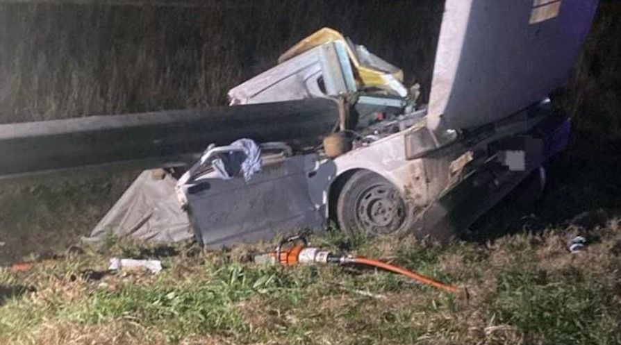 Tragedia en Córdoba: murieron tres hermanitos y su papá en un choque en la Ruta 19