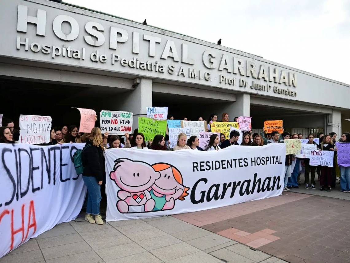 Crisis del Garrahan: la oposición logró media sanción a la ley de emergencia en pediatría