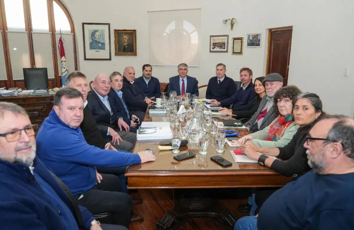 Paritarias: el Gobierno provincial ofreció un aumento del 7% para el segundo semestre