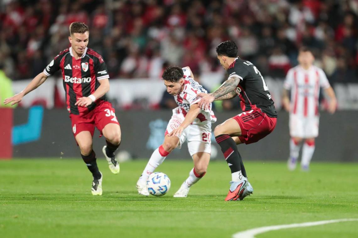 Unión quedó eliminado en los penales ante River por la Copa Argentina