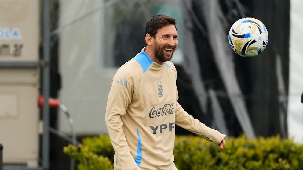 Argentina enfrenta a Venezuela en el último partido oficial de Messi en el país